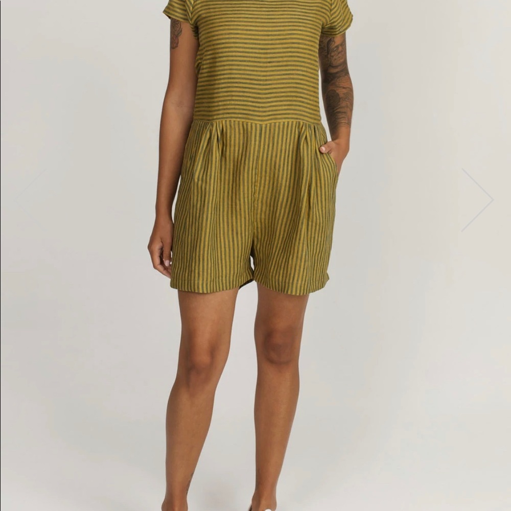 Allison Wonderland (Pillar) OK Romper size 4